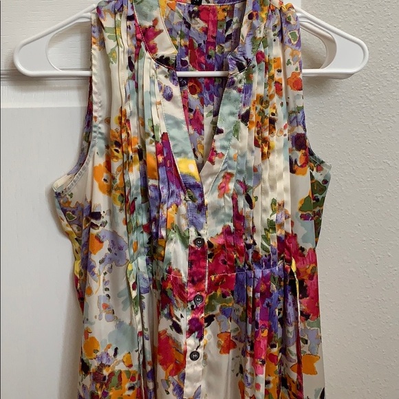 Silk button up top - Picture 2 of 2